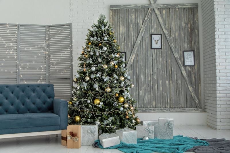 Flocking Your Own Artificial Christmas Tree: A Step-by-Step DIY Guide