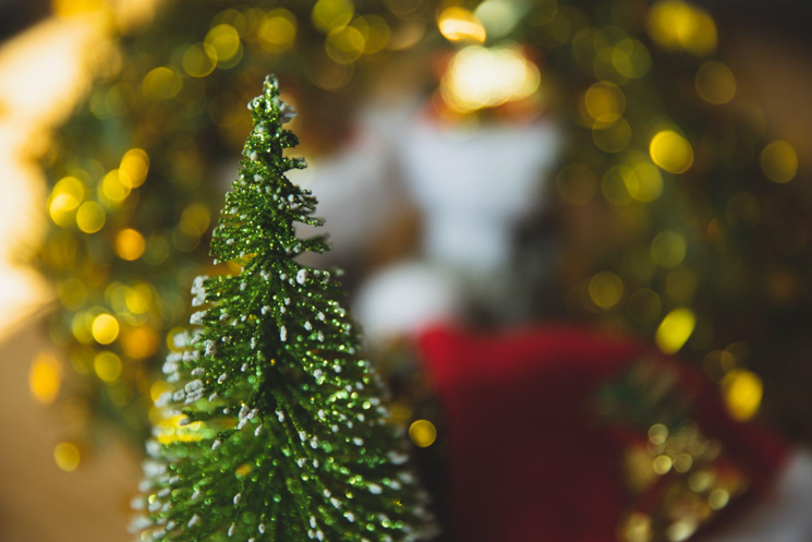 Get into the Festive Spirit: 7 Reasons to Choose a Prelit Christmas Tree